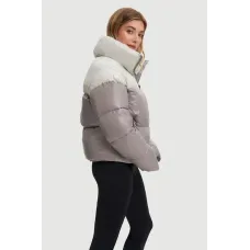 Krótka damska kurtka puchowa Noize Lotte Cropped Puffer S z pluszowym kołnierzem – szaro-beżowa