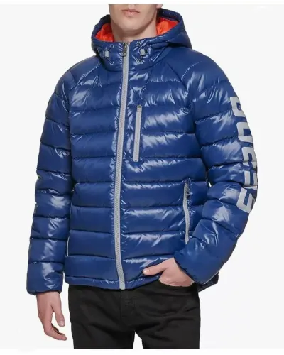 Guess niebieska kurtka męska LOGO L – nowoczesny styl i ciepło na zimę