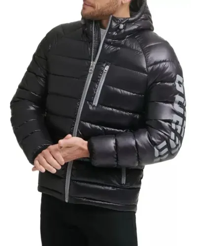 Męska kurtka Guess LOGO czarna L – komfort zimą i nowoczesny styl